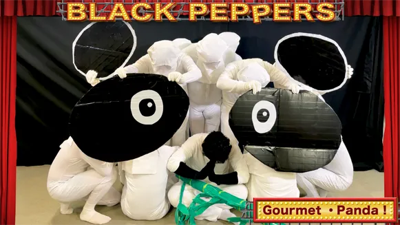 グルメなパンダが食べる中華料理！エイリアンが身体中から湧いて出てきた！